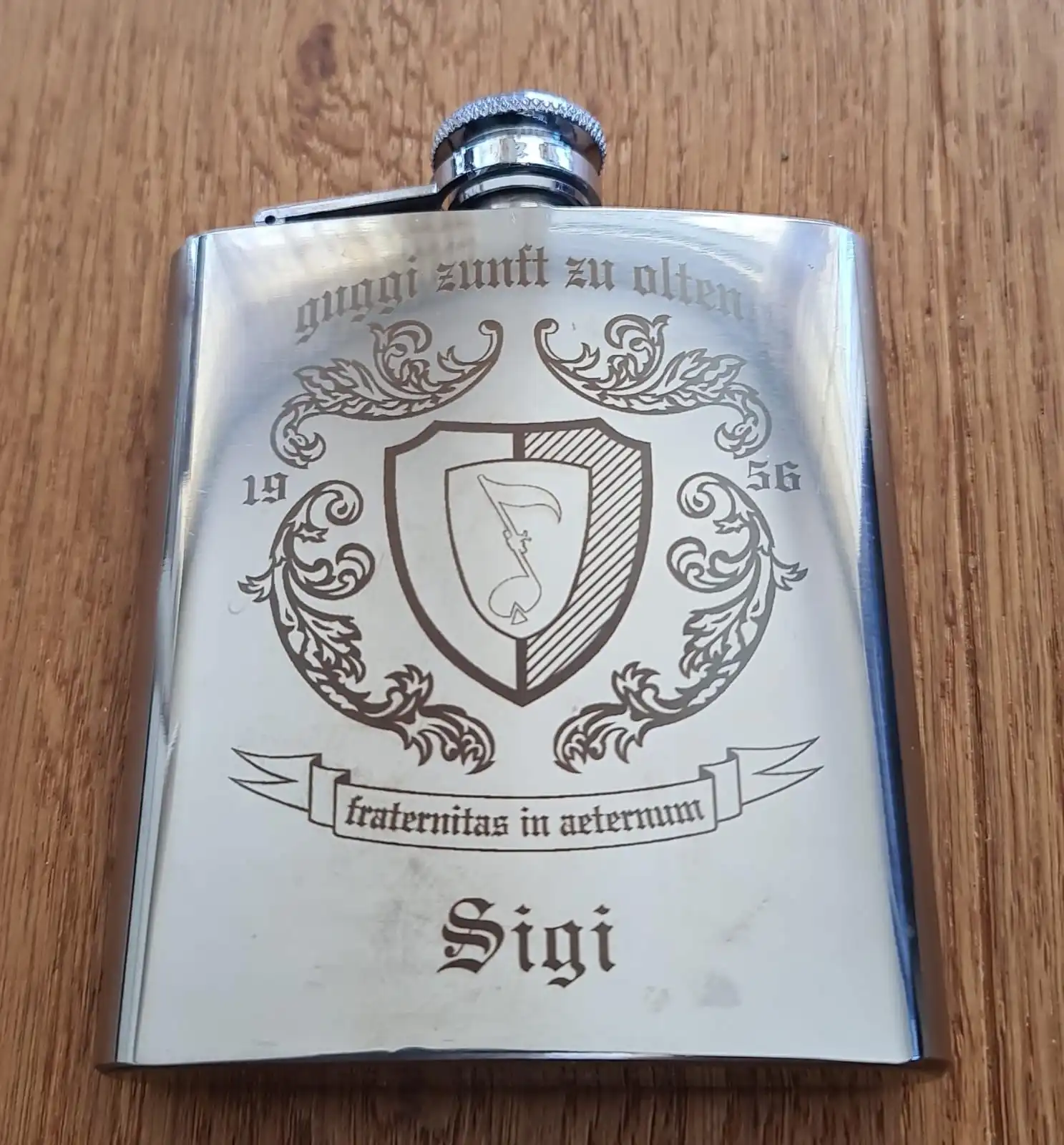 hip flask stainless steel image 1