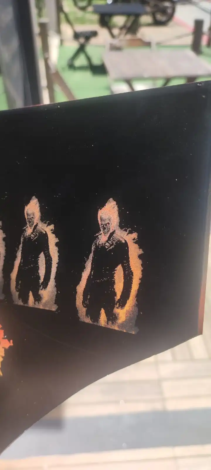 laser no azulejo image 3