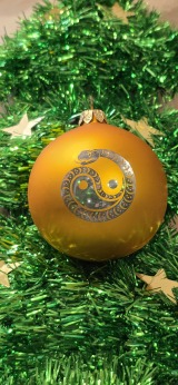 Glass Christmas tree ball thumbnail 2