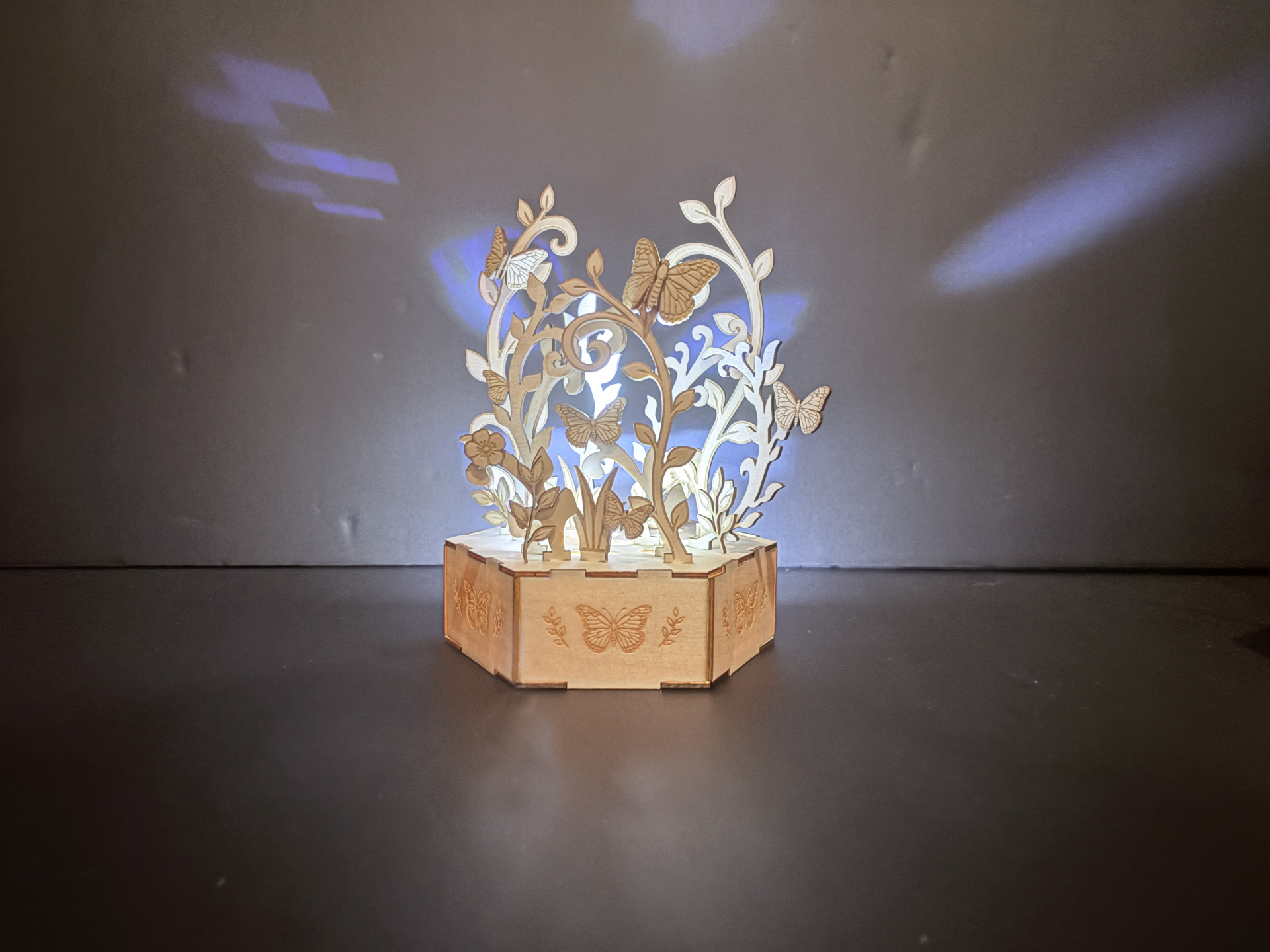 Butterfly Garden Light image 3